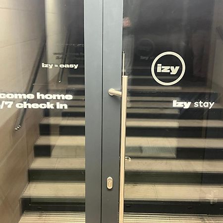 Izy Stay Hostel Pressburg Exterior foto
