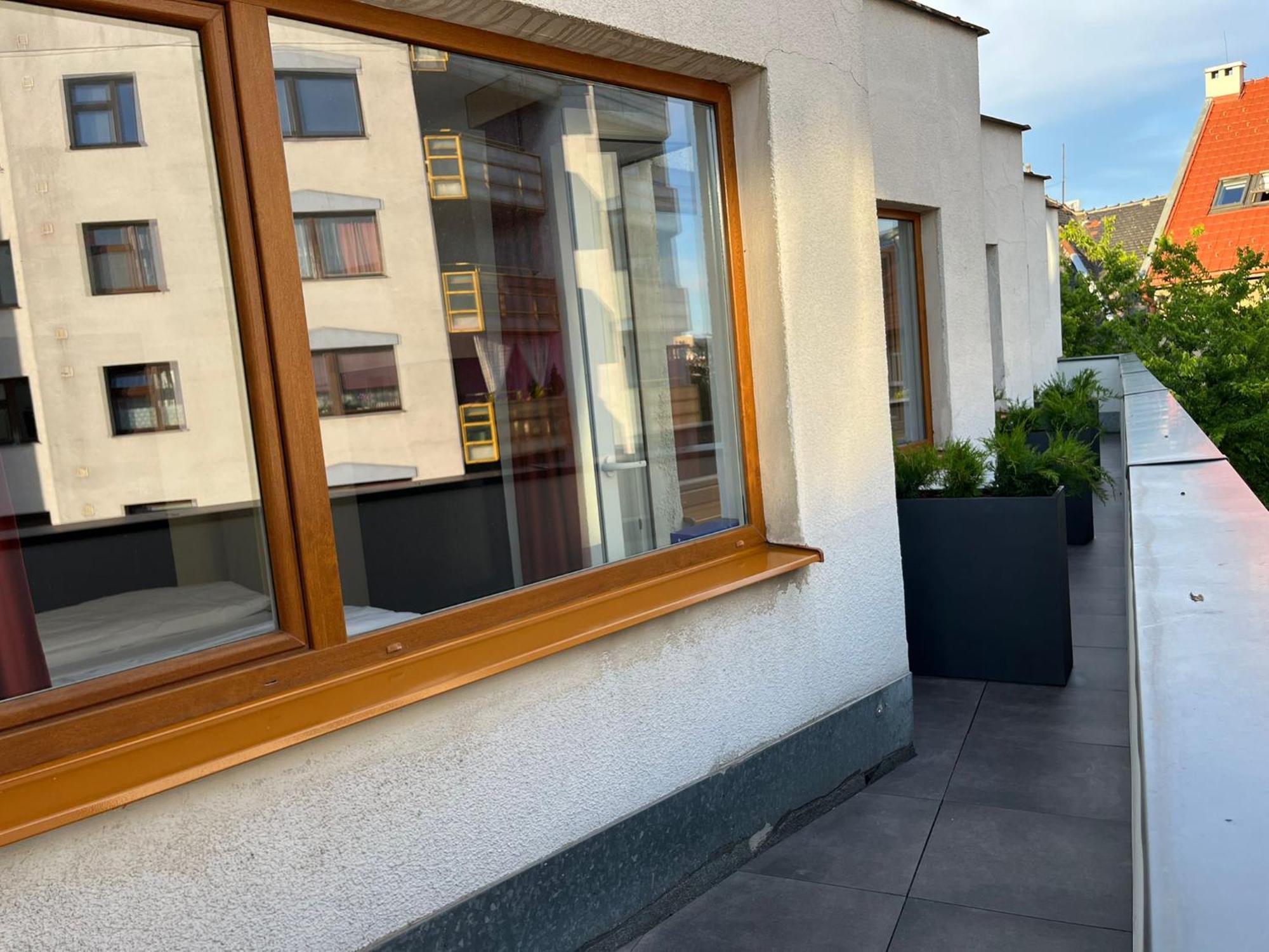Izy Stay Hostel Pressburg Exterior foto