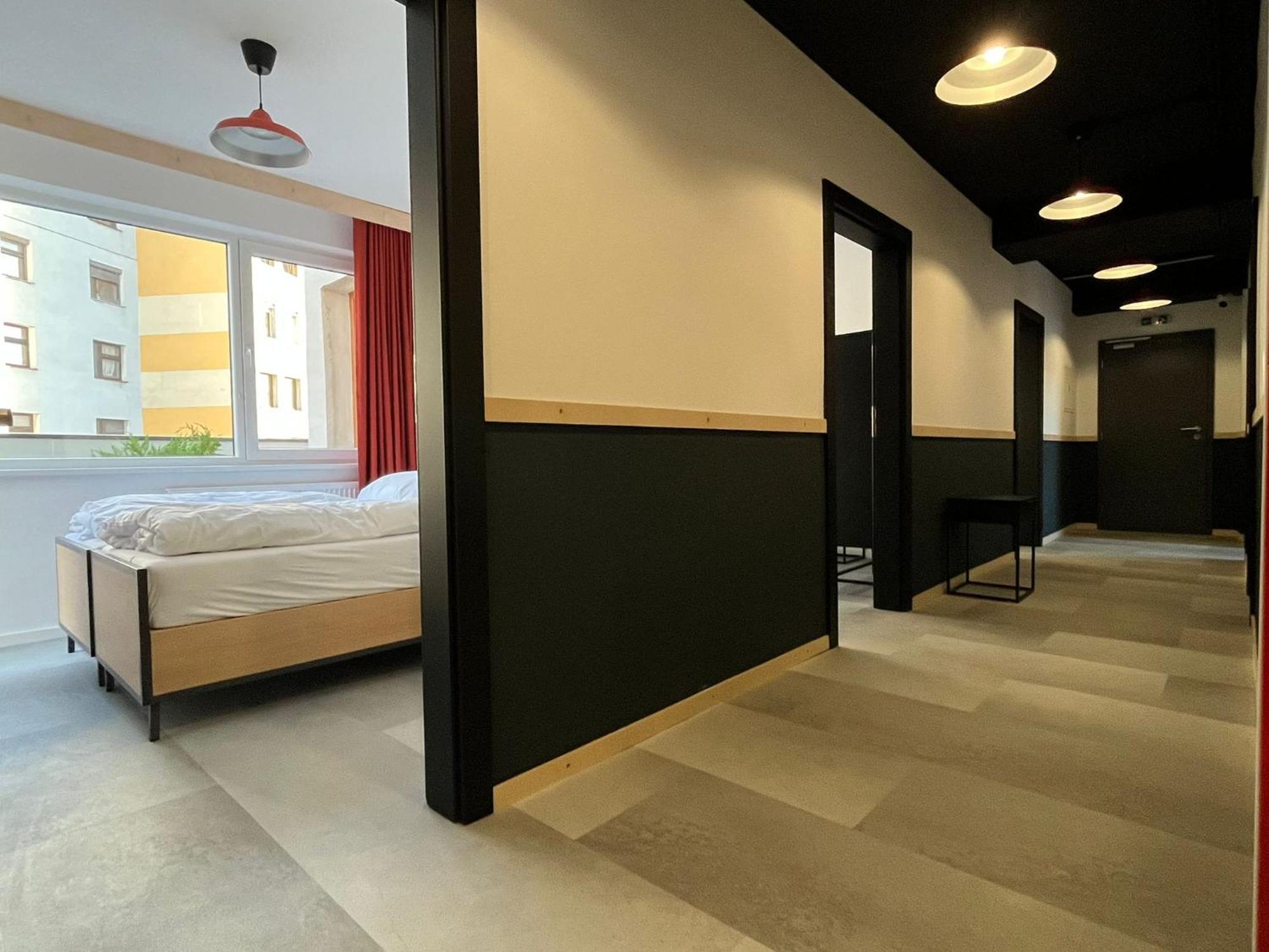Izy Stay Hostel Pressburg Exterior foto