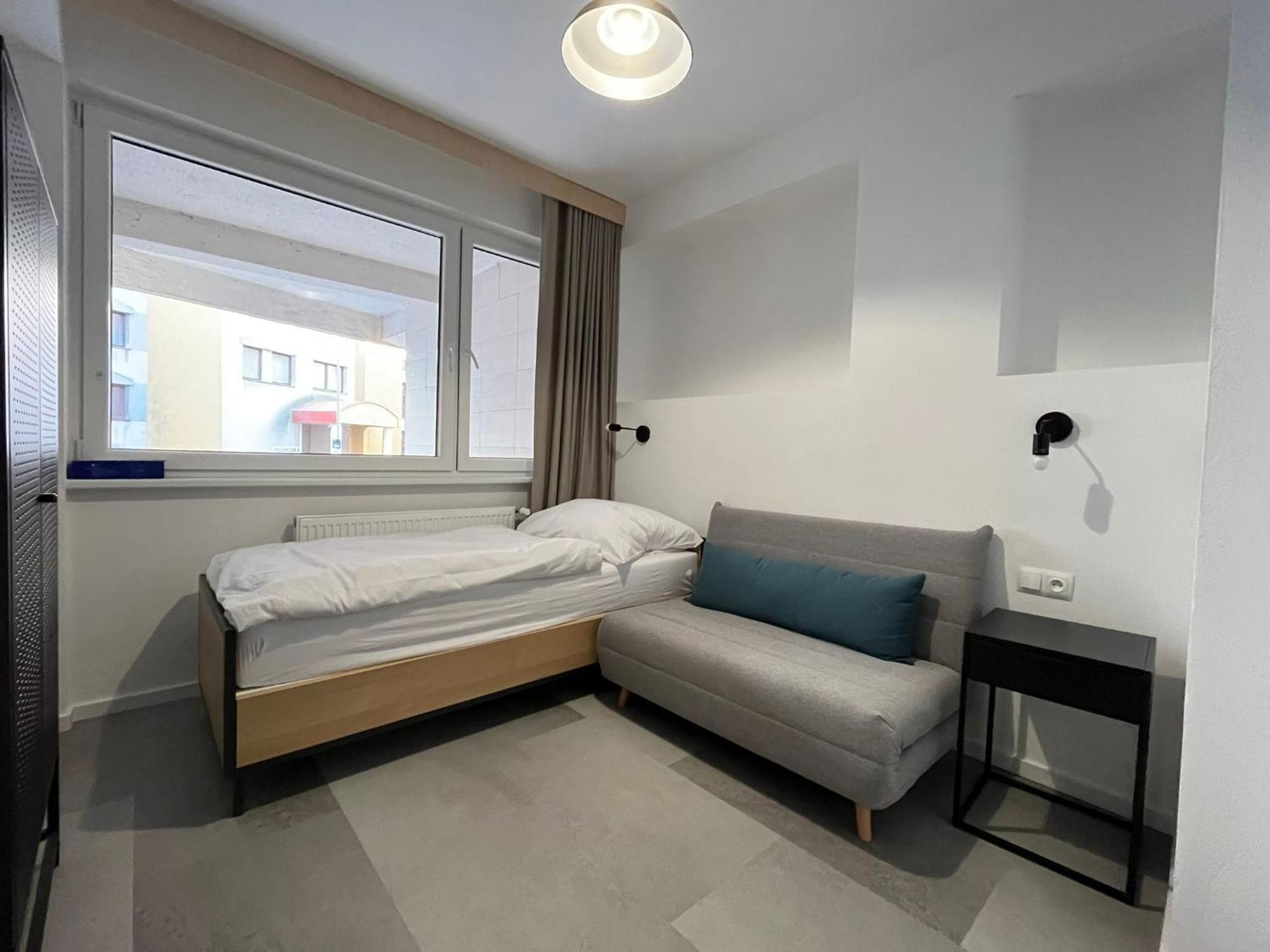 Izy Stay Hostel Pressburg Exterior foto