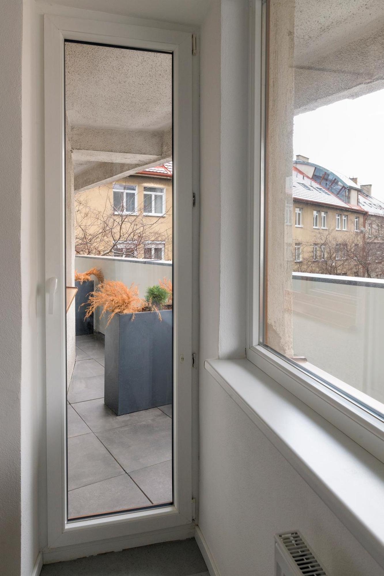 Izy Stay Hostel Pressburg Exterior foto